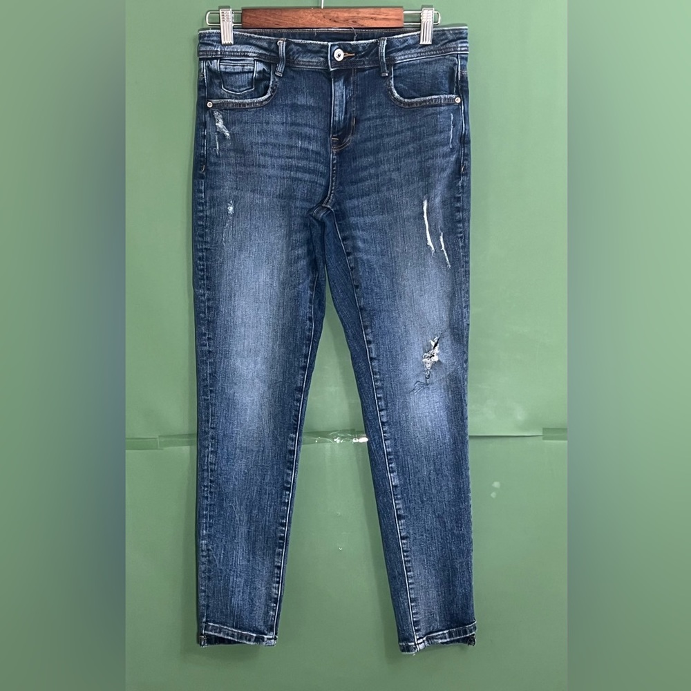 Zara Crop Jean. Style 21975. Size 30